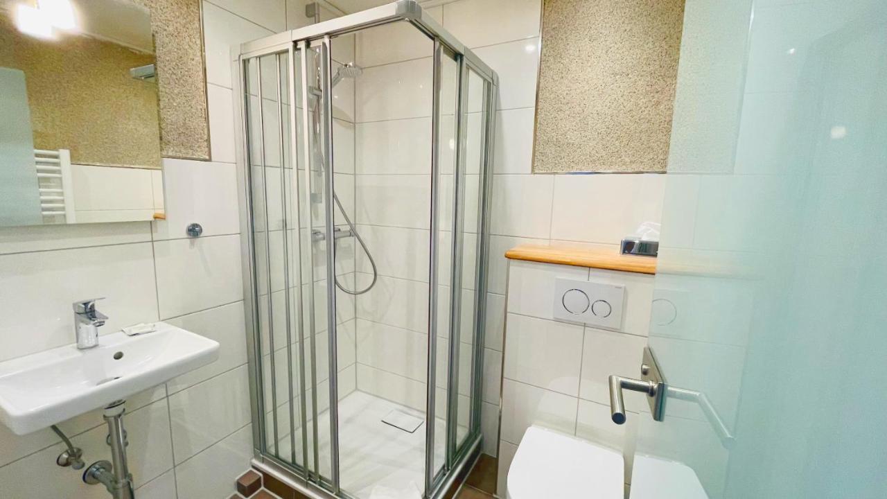 Edersee Hotel *